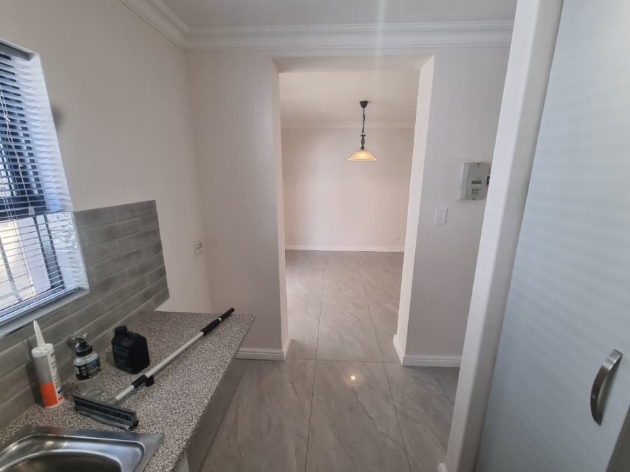 To Let 3 Bedroom Property for Rent in Rondebosch East Western Cape